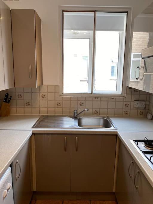 Апартаменти 018- Premium Location Regent Park Radley House Лондон Екстер'єр фото